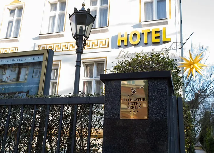 Hotel Literaturhotel 3*