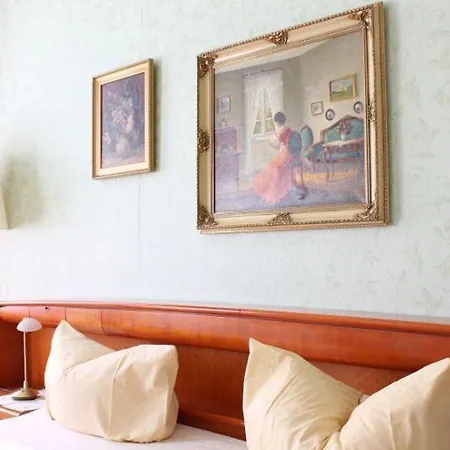 Отель Literaturhotel 3*
