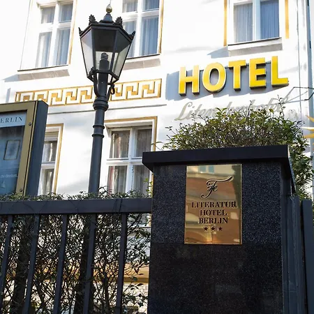 Отель Literaturhotel 3*